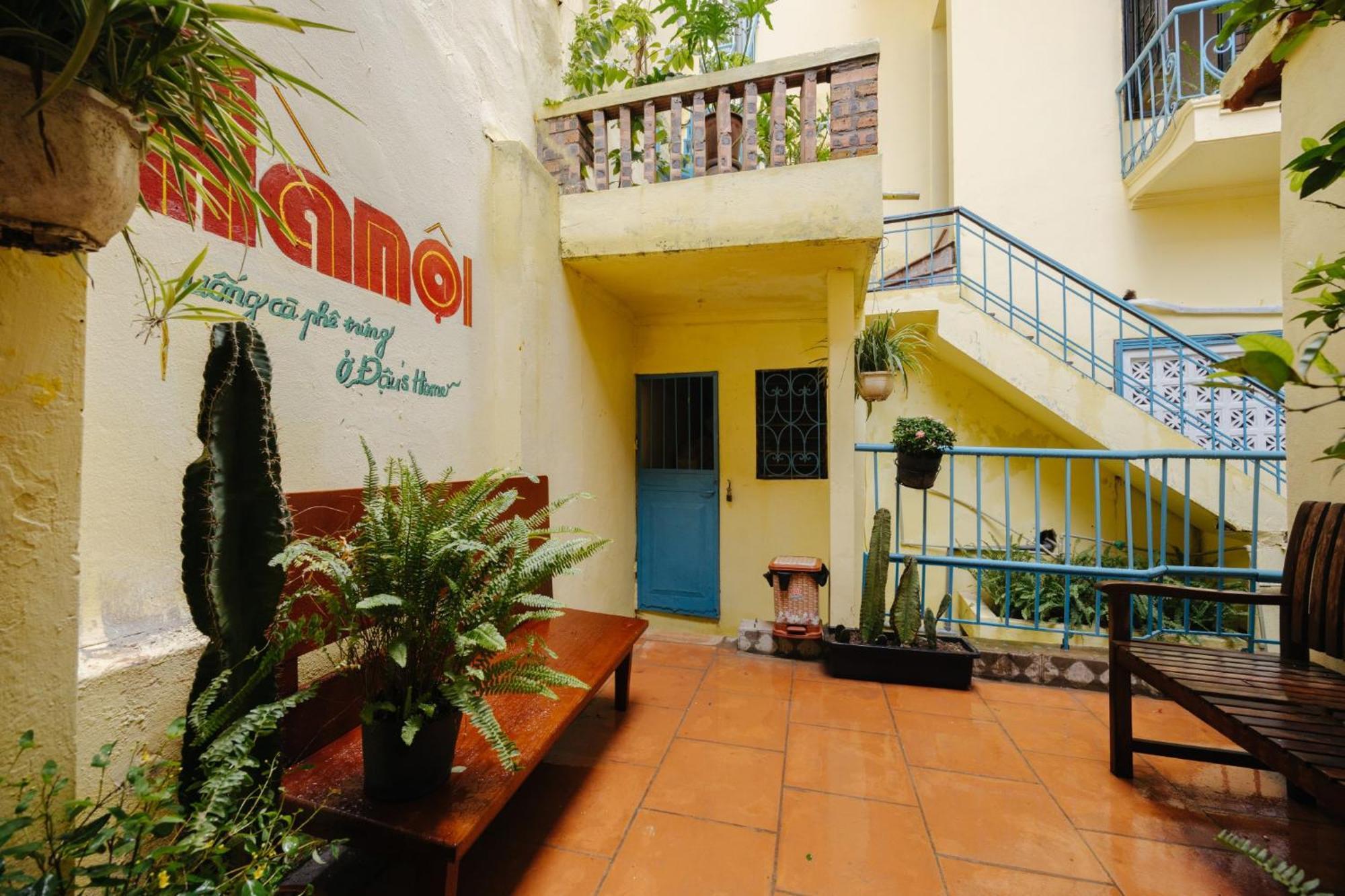 Homestay And Eggcoffee Central Hanoi Old Quarter Exterior photo