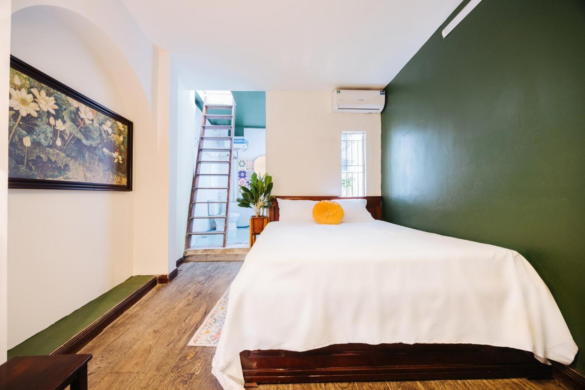Homestay And Eggcoffee Central Hanoi Old Quarter Exterior photo