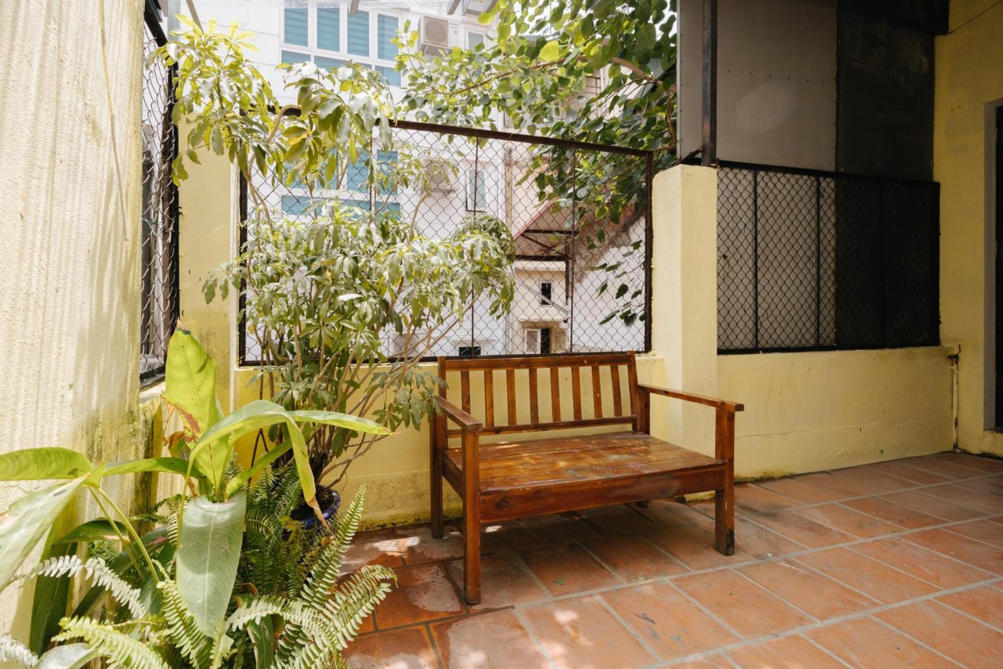 Homestay And Eggcoffee Central Hanoi Old Quarter Exterior photo