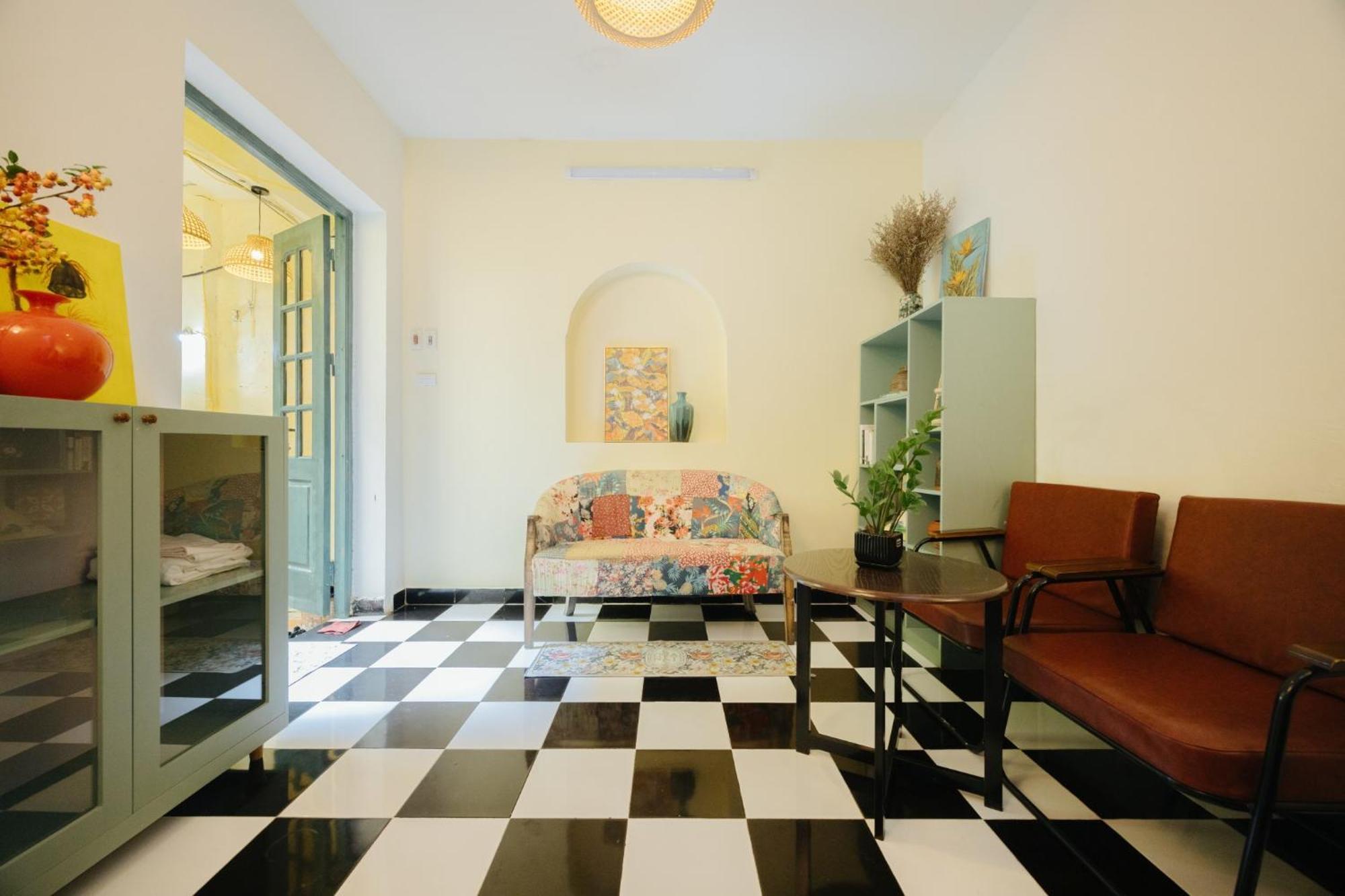 Homestay And Eggcoffee Central Hanoi Old Quarter Exterior photo
