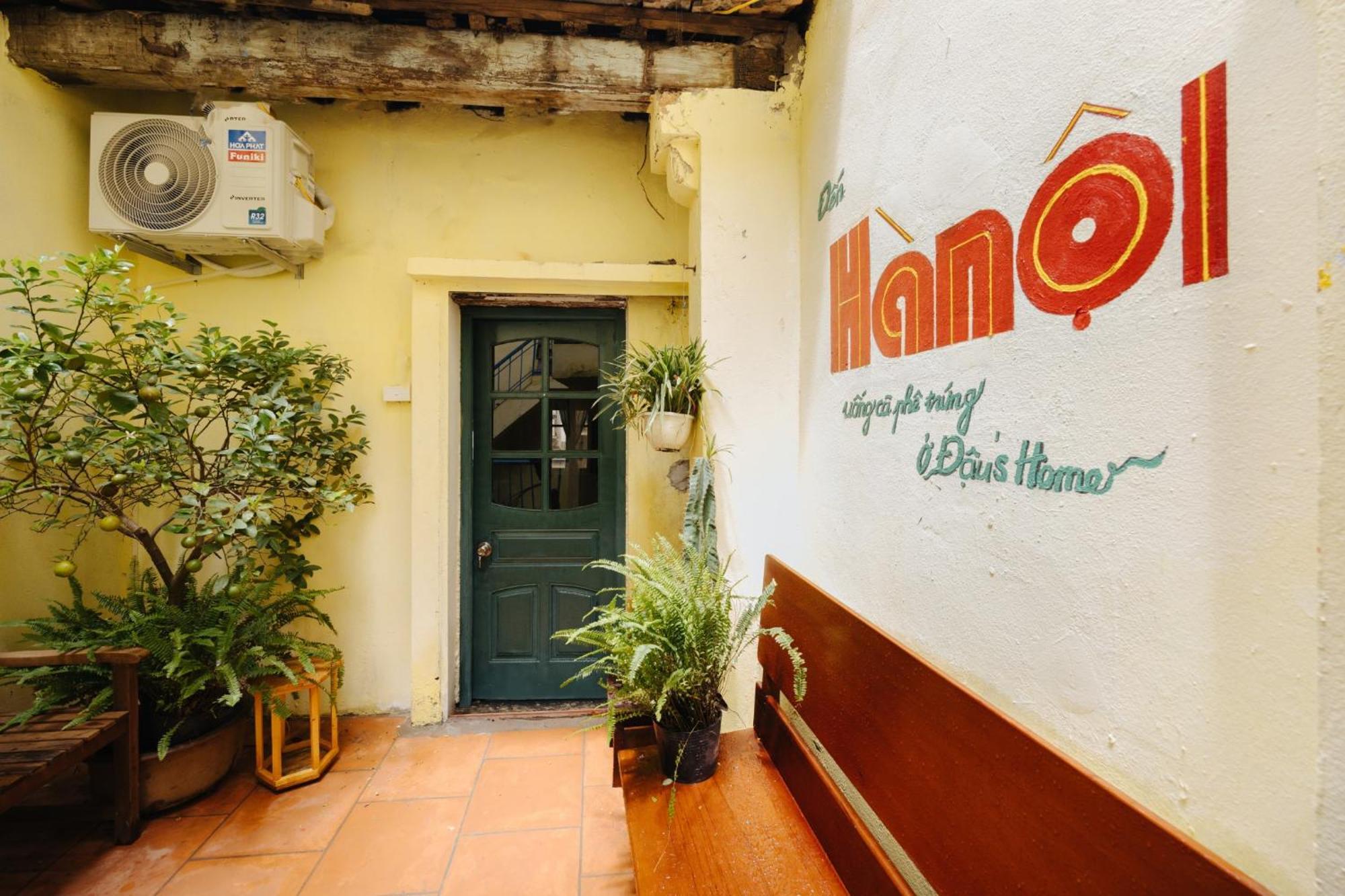 Homestay And Eggcoffee Central Hanoi Old Quarter Exterior photo